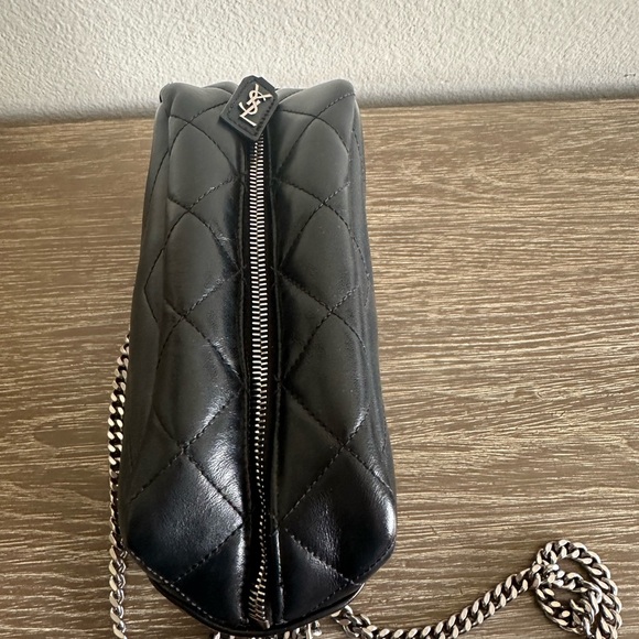 Saint Laurent
Lou leather handbag
Very good condition - Picture 9 of 11